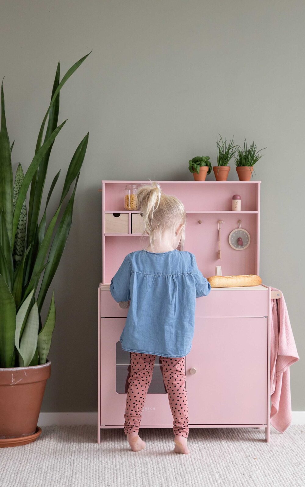 Little Dutch Ξύλινη κουζίνα παιχνιδιού με αξεσουάρ (ροζ)