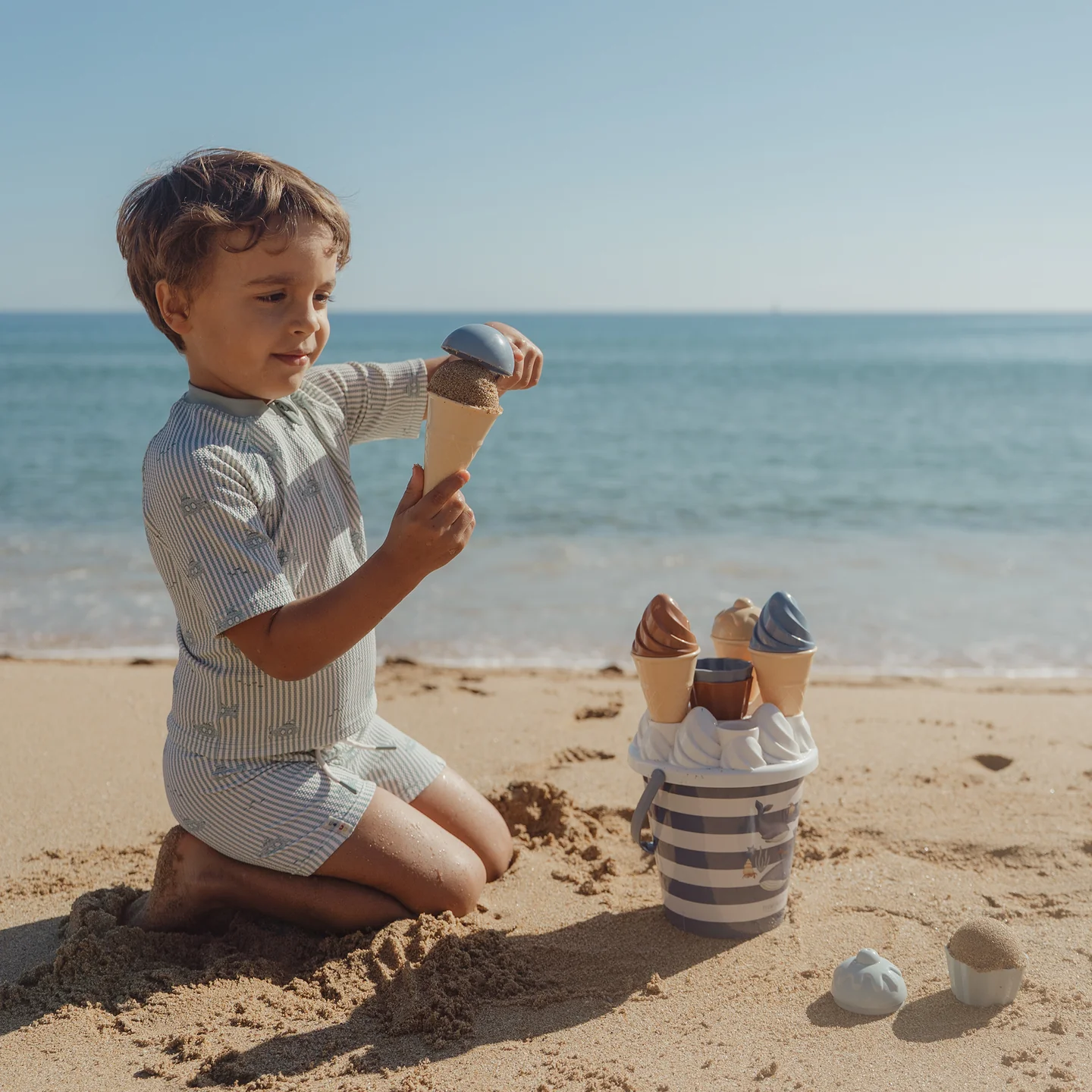 LITTLE DUTCH. Σετ κουβαδάκια παραλίας Ice Cream Ocean World Μπλε